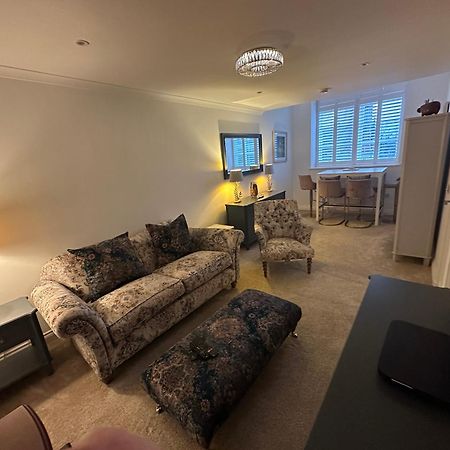 Luxury Moffat Apartment - High End Furnishing Exterior photo